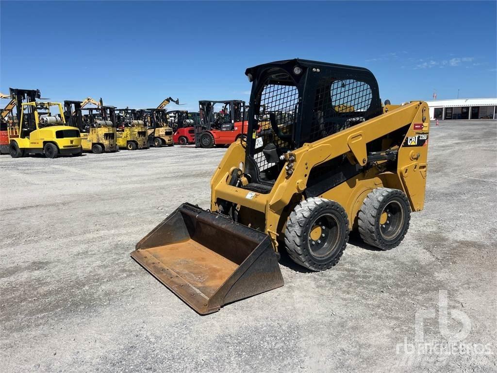 CAT 226D C1-H2 Міні-навантажувачі