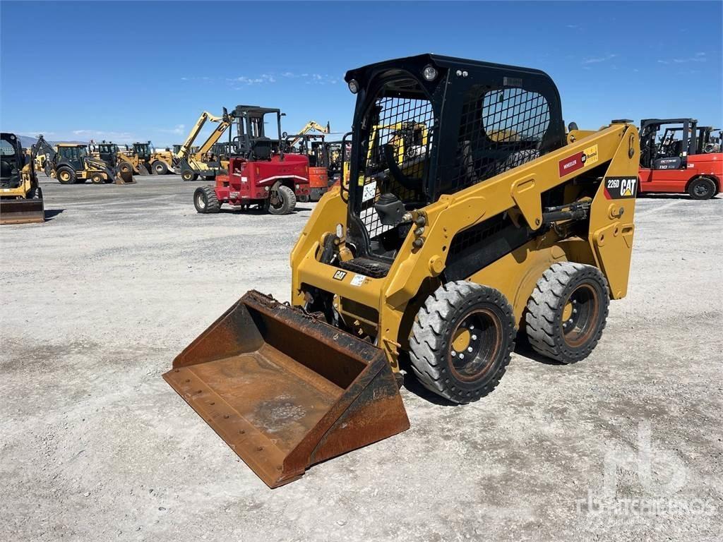 CAT 226D C1-H2 Міні-навантажувачі