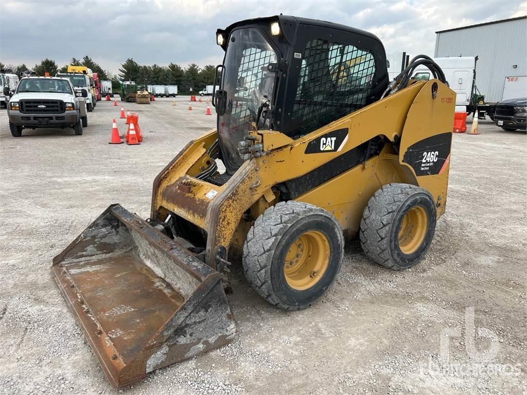 CAT 246C Міні-навантажувачі