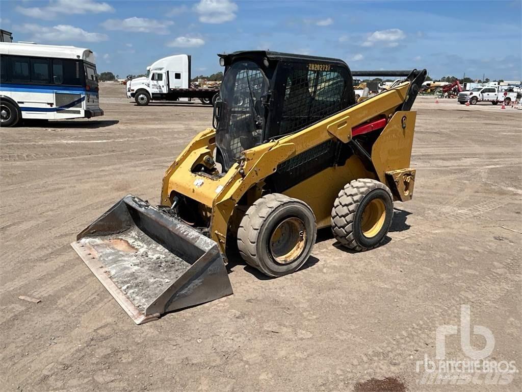 CAT 262D3 Міні-навантажувачі