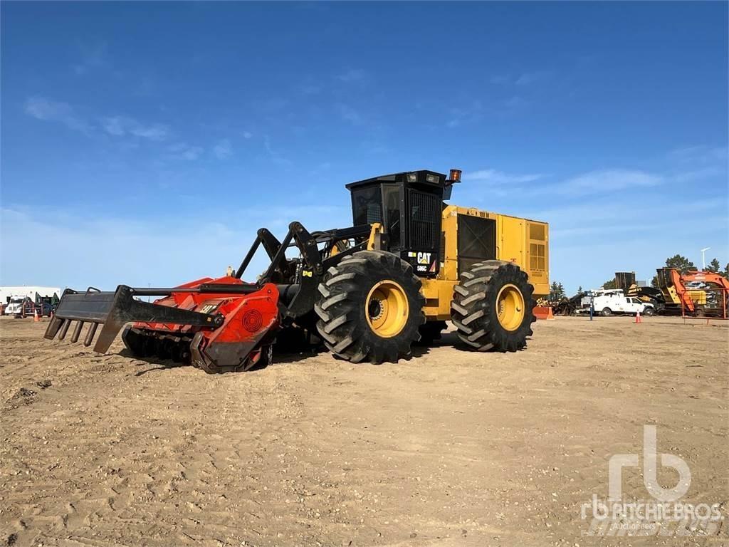 CAT 586C Лісові мулчери