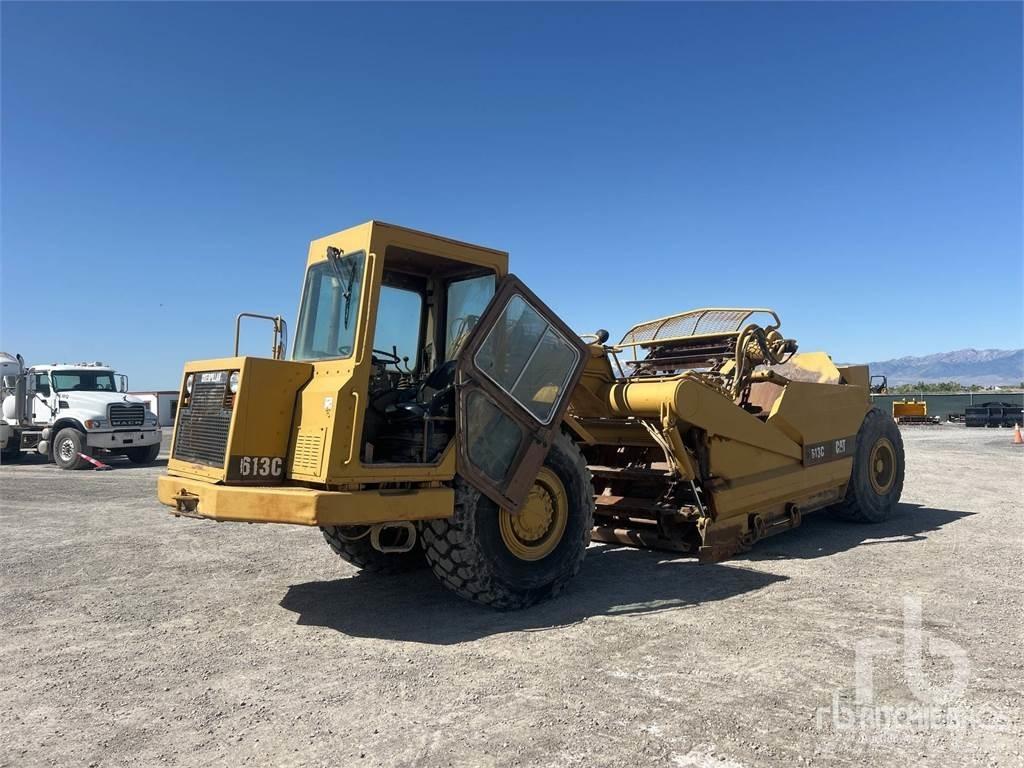 CAT 613C Скрепери