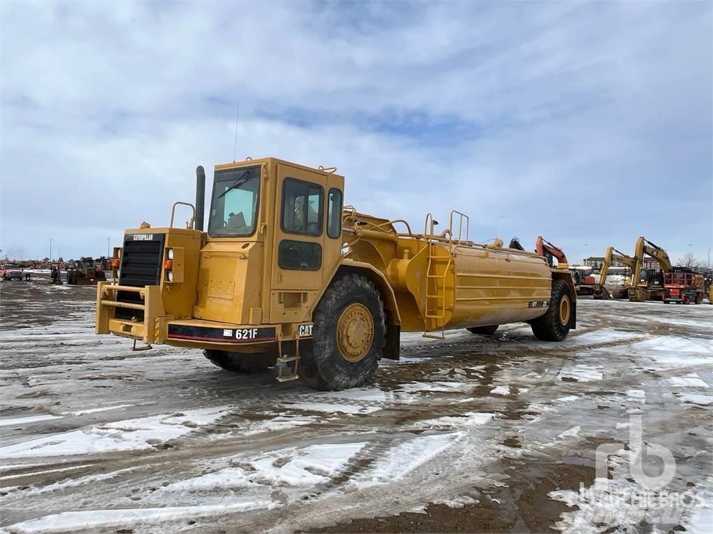 CAT 621F Поливальні машини