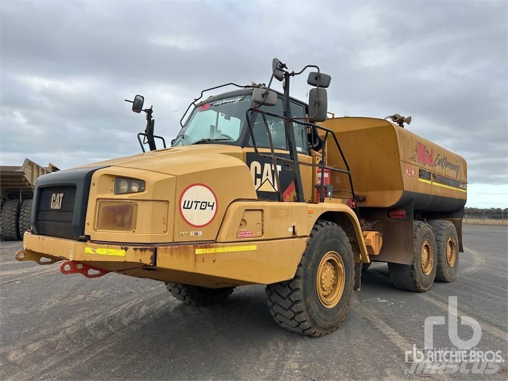CAT 730C2 Поливальні машини
