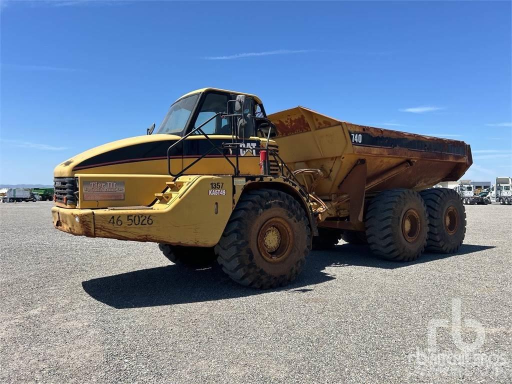 CAT 740 Зчленовані самоскиди
