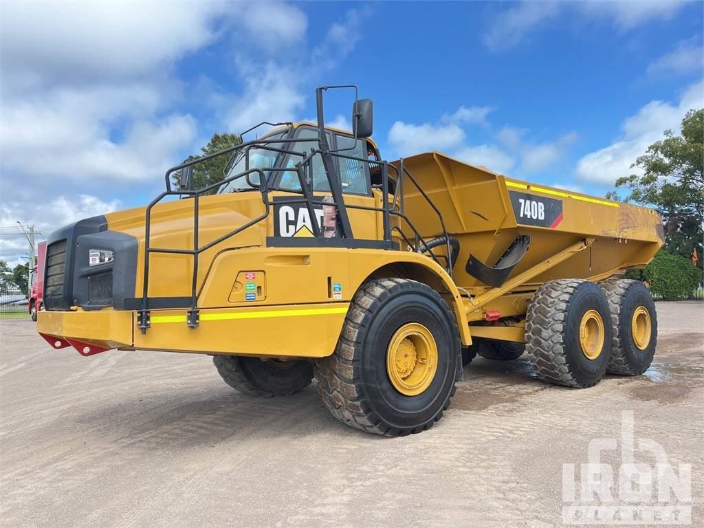 CAT 740B Зчленовані самоскиди