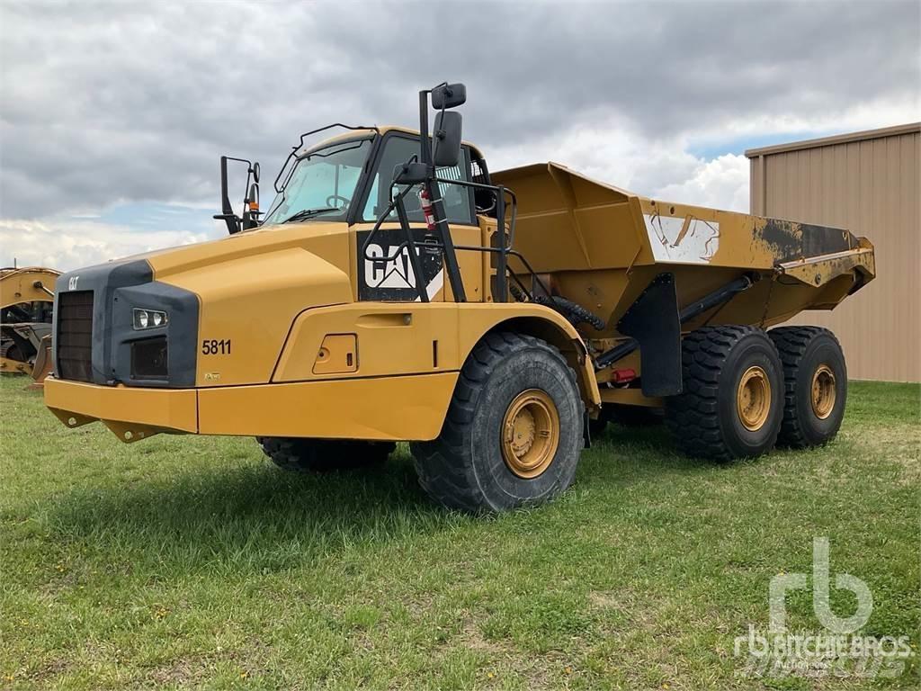 CAT 740B Зчленовані самоскиди