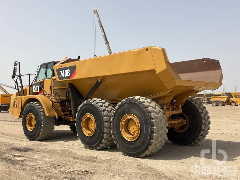 CAT 740B Зчленовані самоскиди