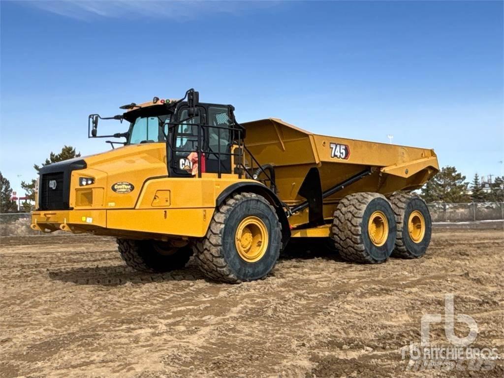 CAT 745 Зчленовані самоскиди