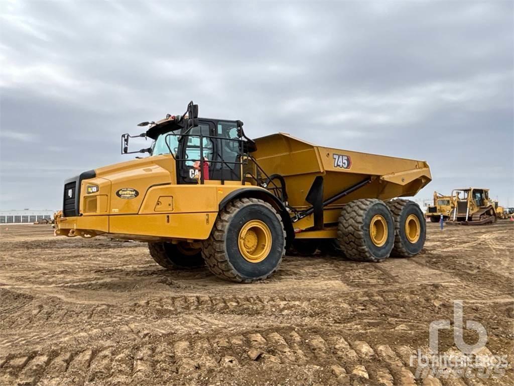 CAT 745 Зчленовані самоскиди