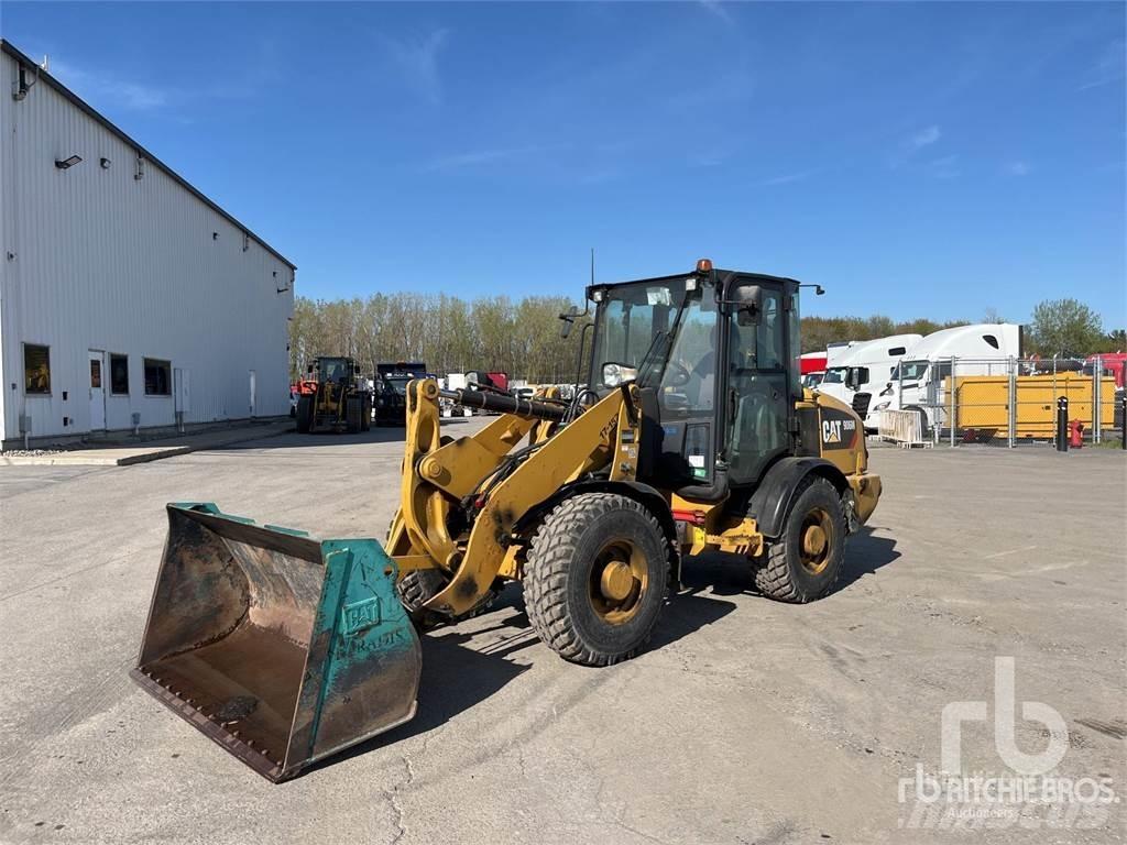CAT 906M Фронтальні навантажувачі