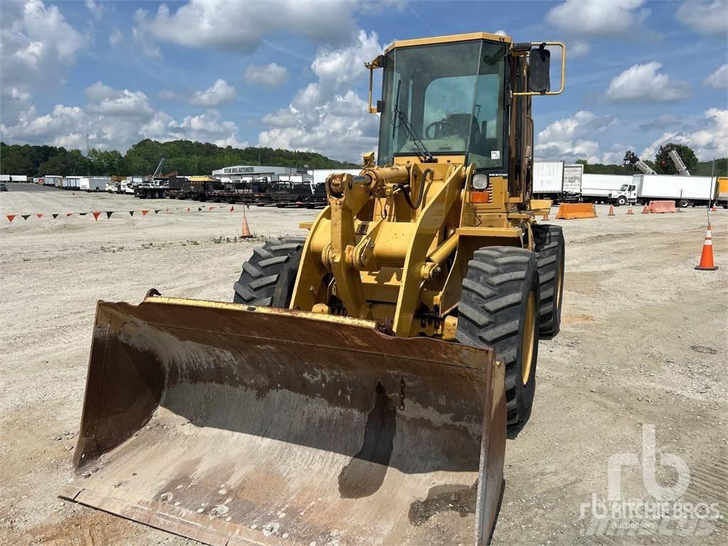 CAT 924F Фронтальні навантажувачі