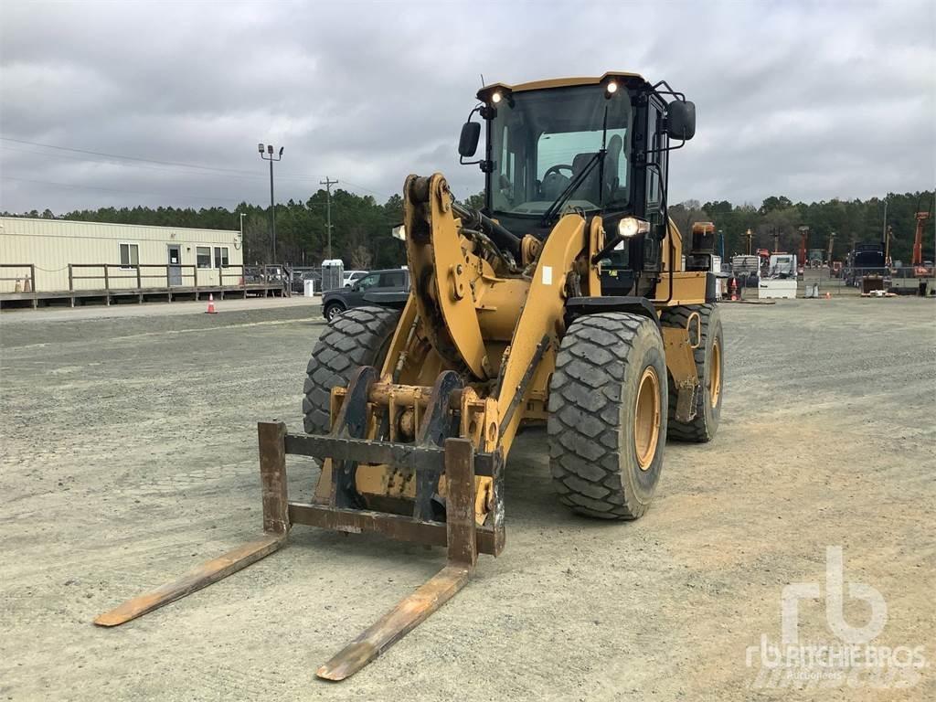 CAT 924K Фронтальні навантажувачі