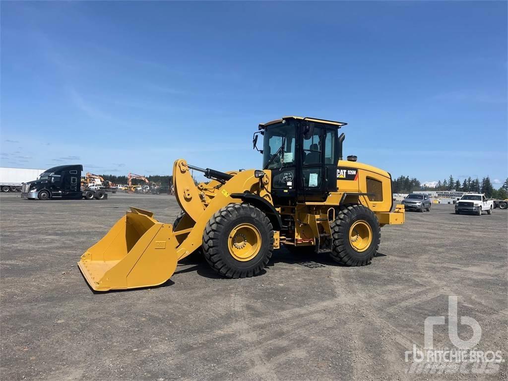 CAT 926 Фронтальні навантажувачі