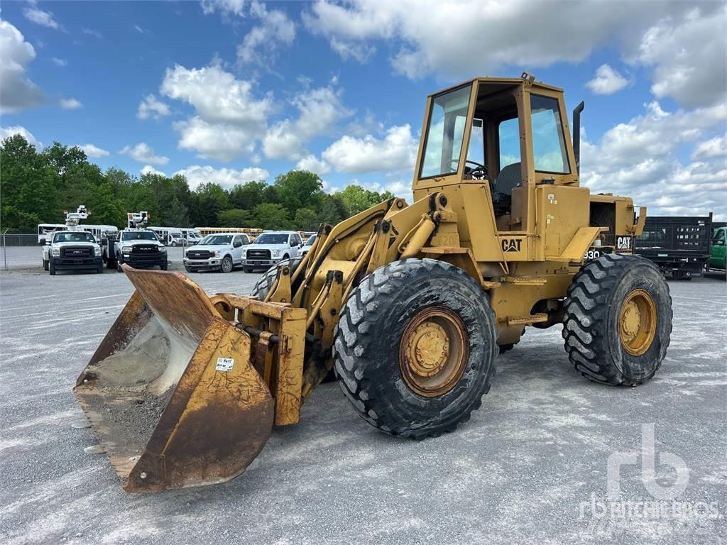 CAT 930 Фронтальні навантажувачі