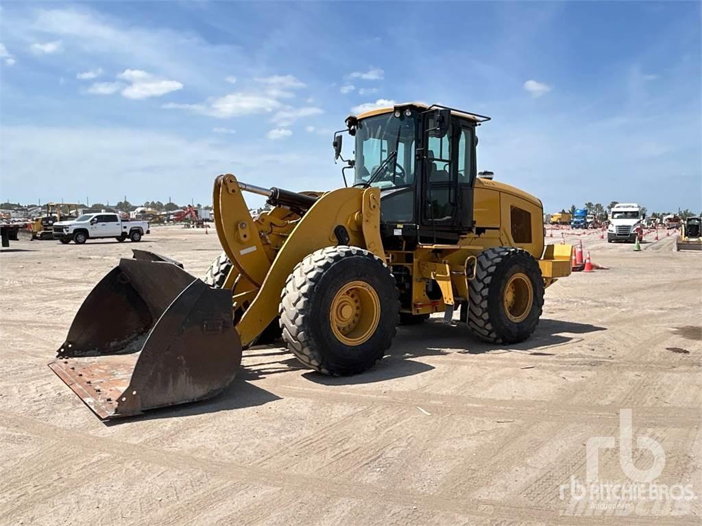 CAT 938M Фронтальні навантажувачі