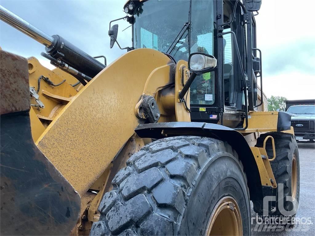 CAT 938M Фронтальні навантажувачі