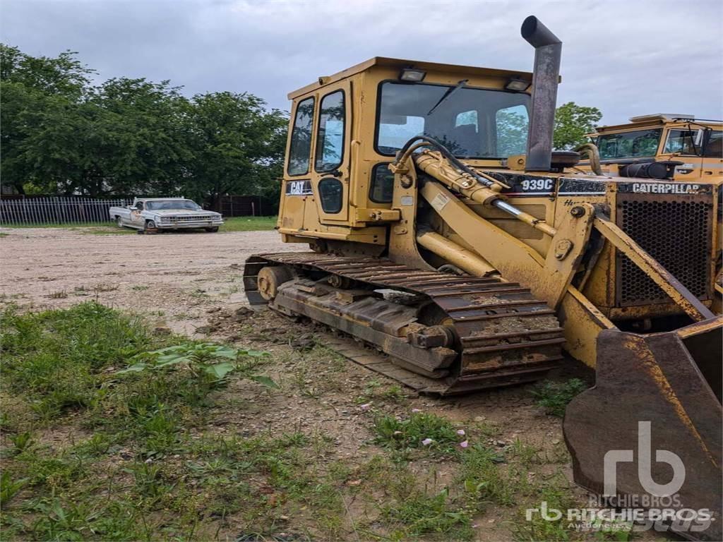 CAT 939C Гусеничні вантажники