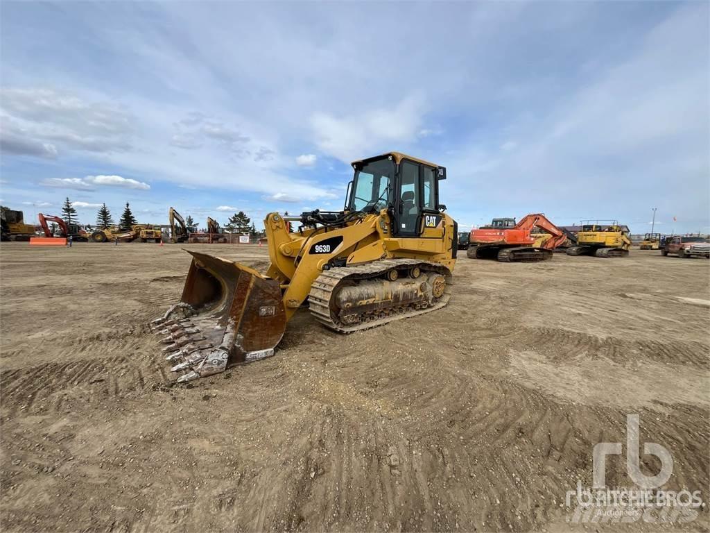 CAT 963D Гусеничні вантажники