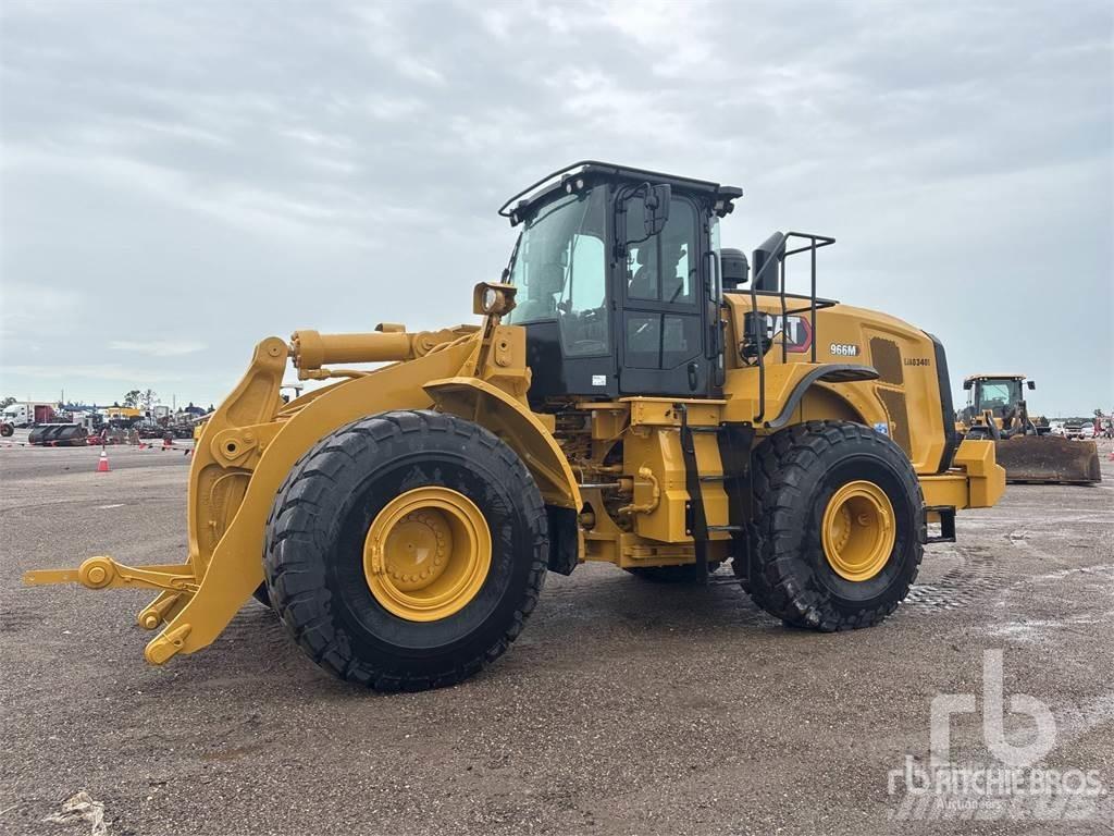 CAT 966M Фронтальні навантажувачі