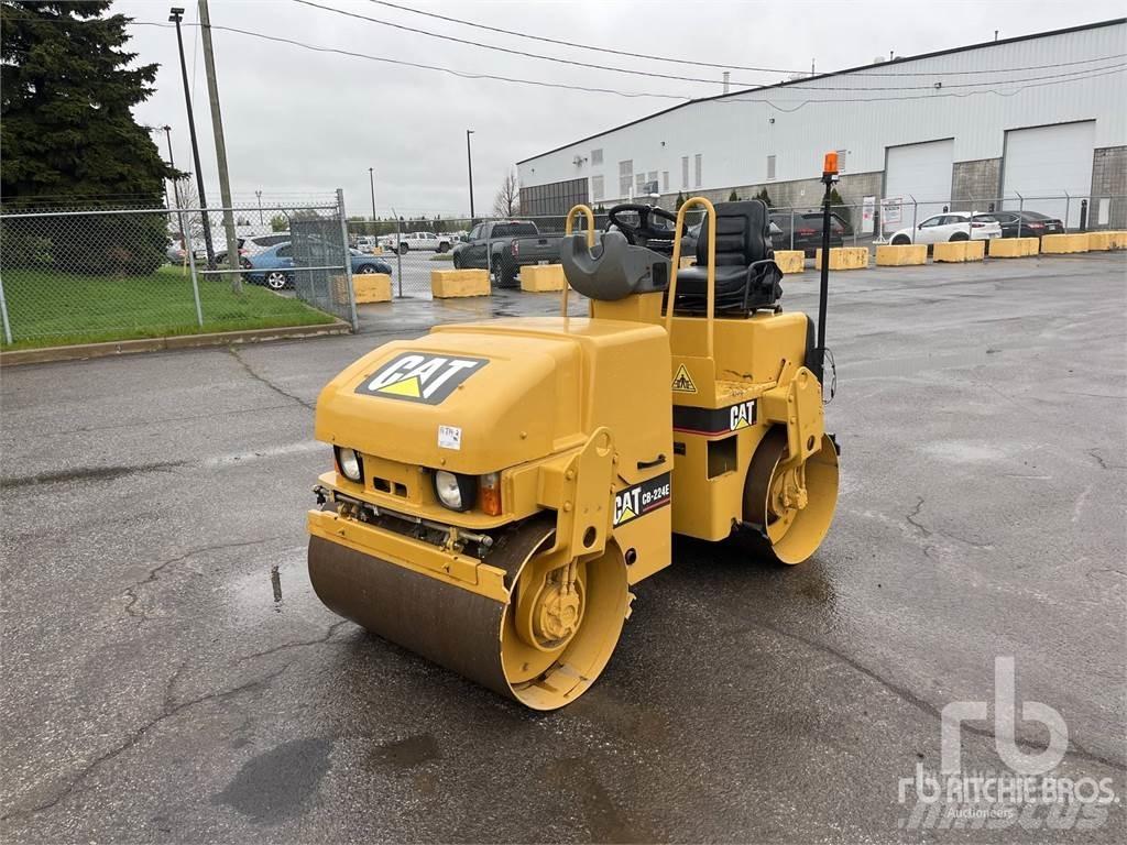 CAT CB224E Котки тротуарні