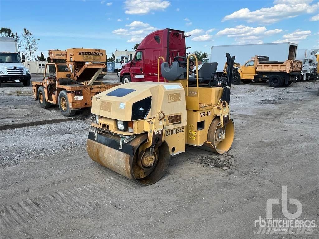 CAT CB24 Котки тротуарні