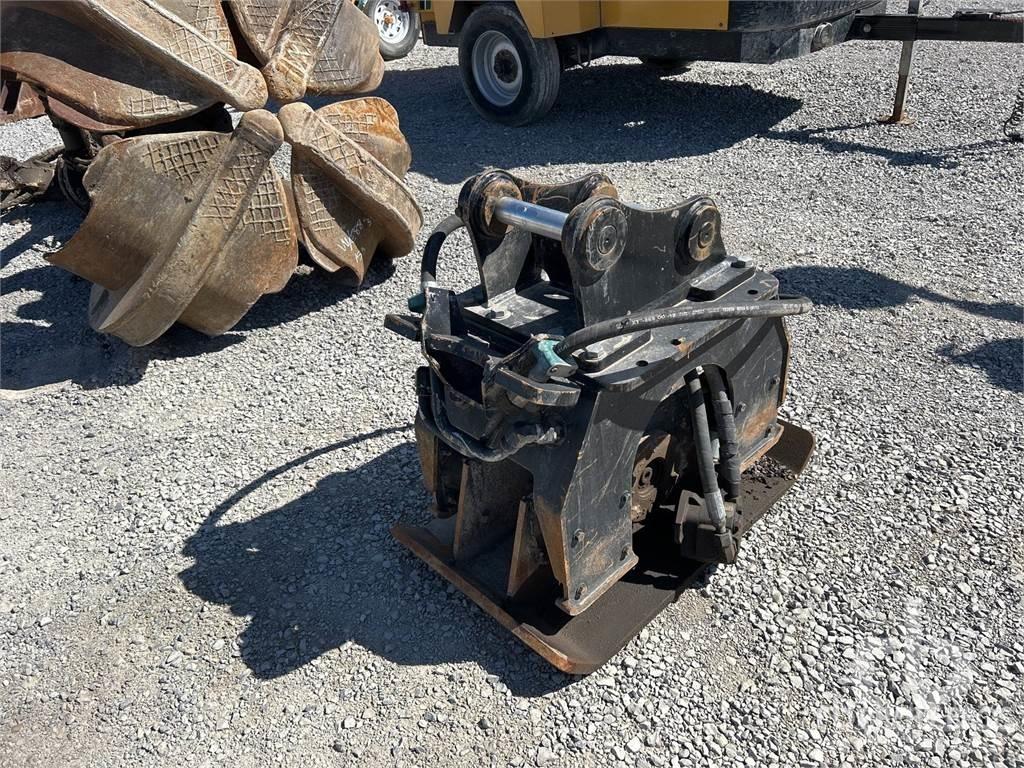 CAT CM 308 P40 Плуги