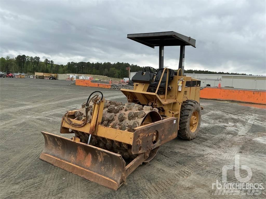 CAT CP433C Сміттєві преси