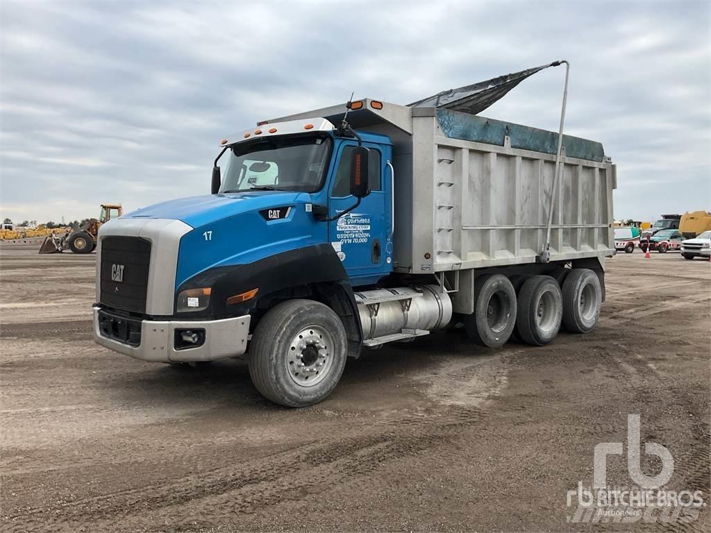 CAT CT660S Самоскиди