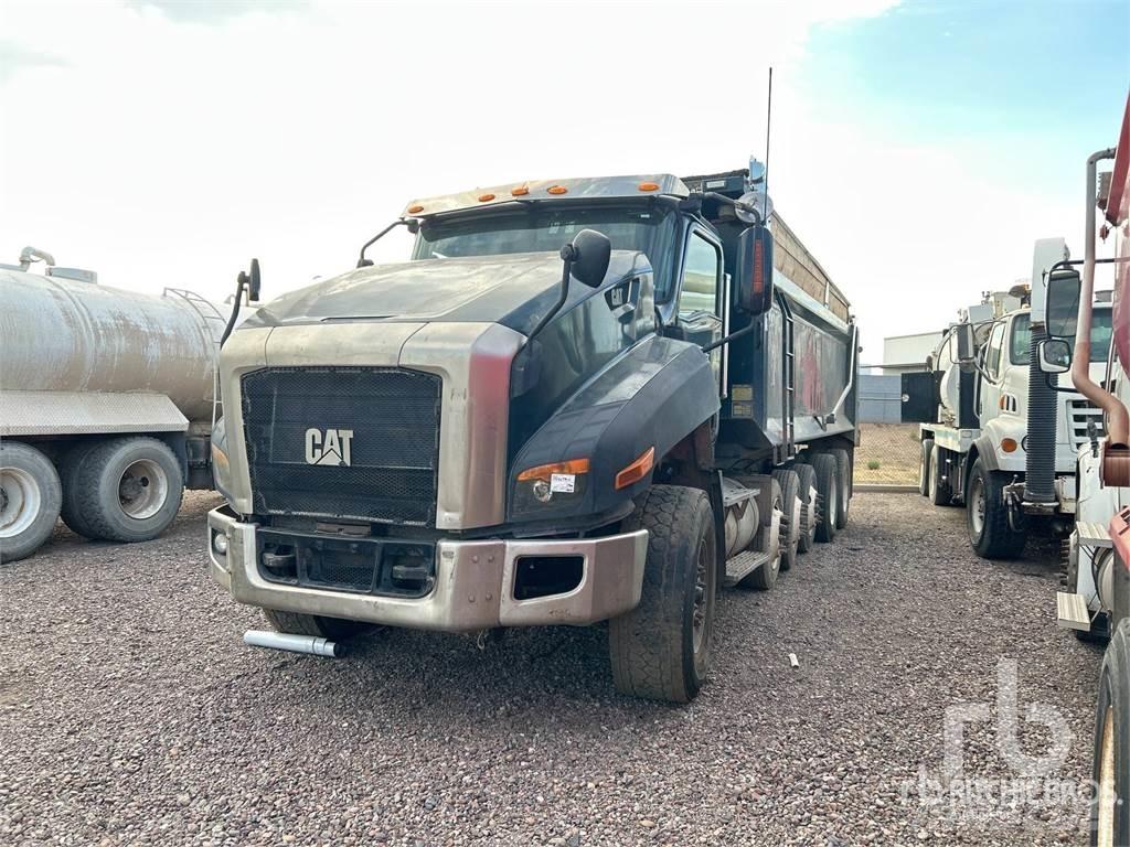CAT CT660S Самоскиди