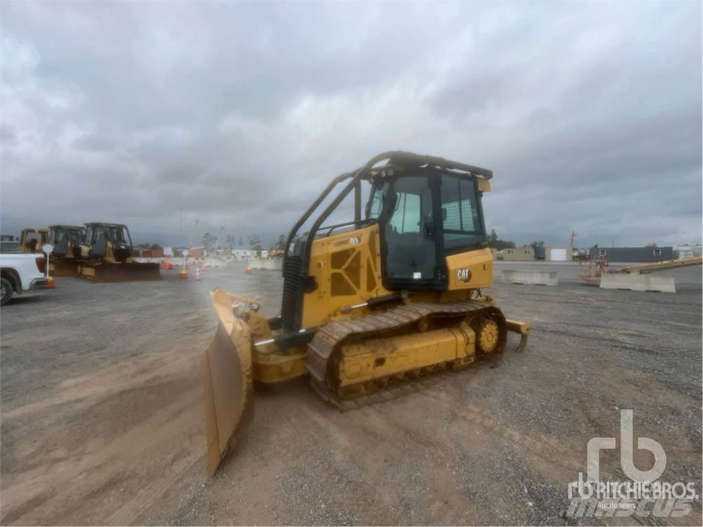 CAT D3 Гусеничні бульдозери