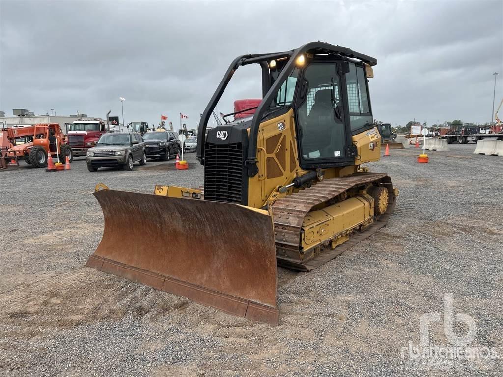 CAT D3 Гусеничні бульдозери