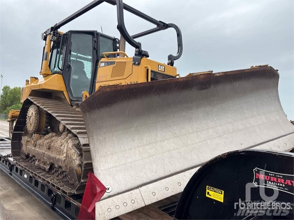 CAT D6N XL Гусеничні бульдозери
