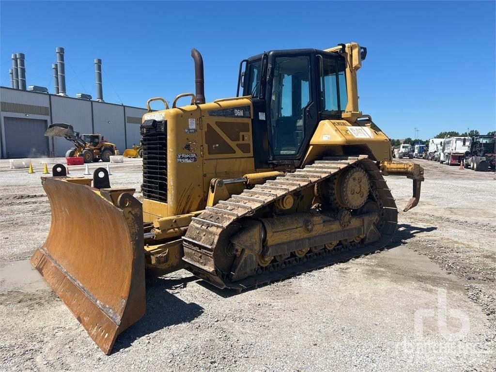 CAT D6N XL Гусеничні бульдозери