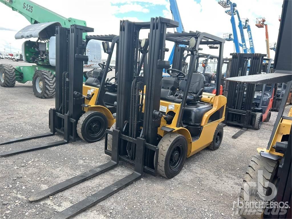 CAT DP25N Дизельні навантажувачі