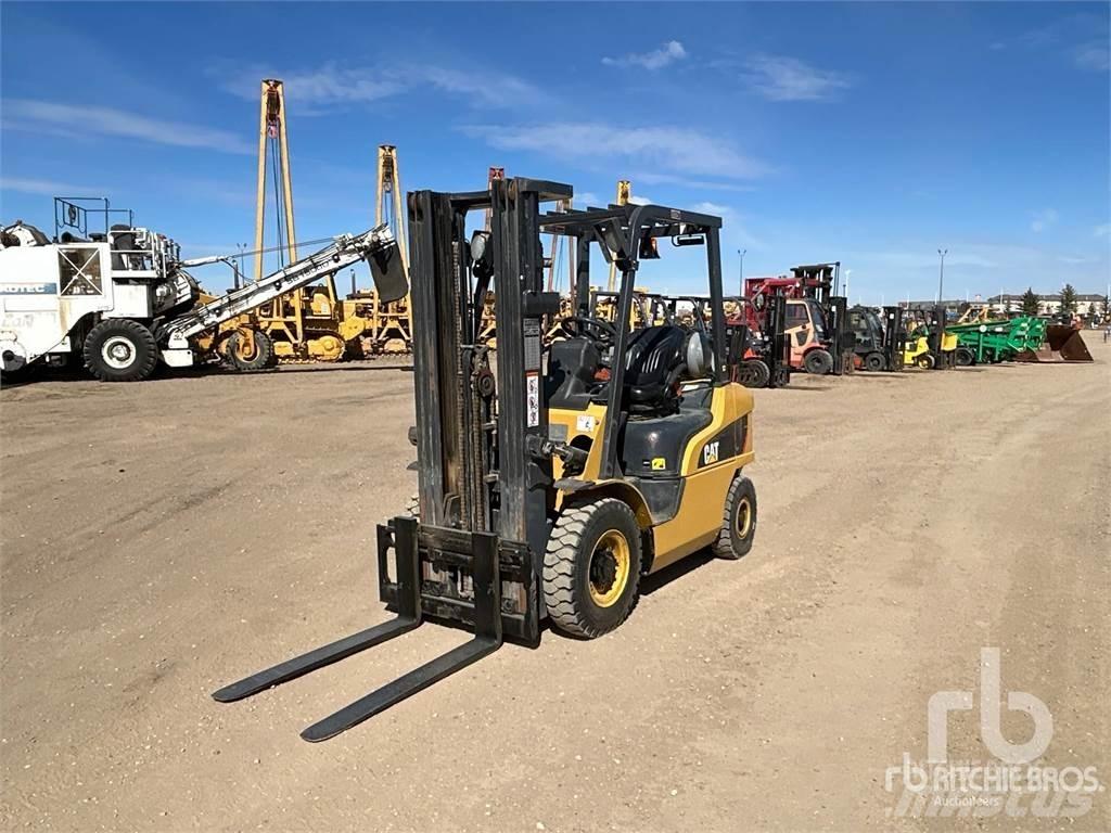 CAT GP25N Дизельні навантажувачі