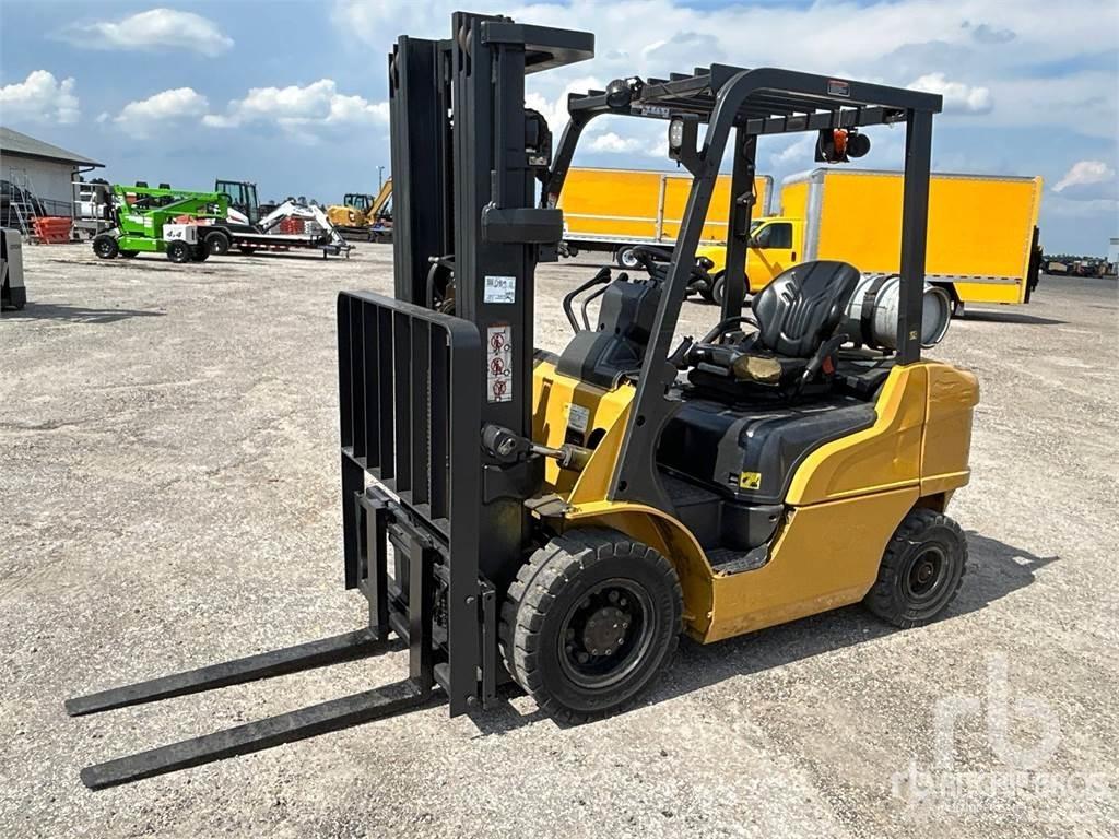 CAT GP25N Дизельні навантажувачі