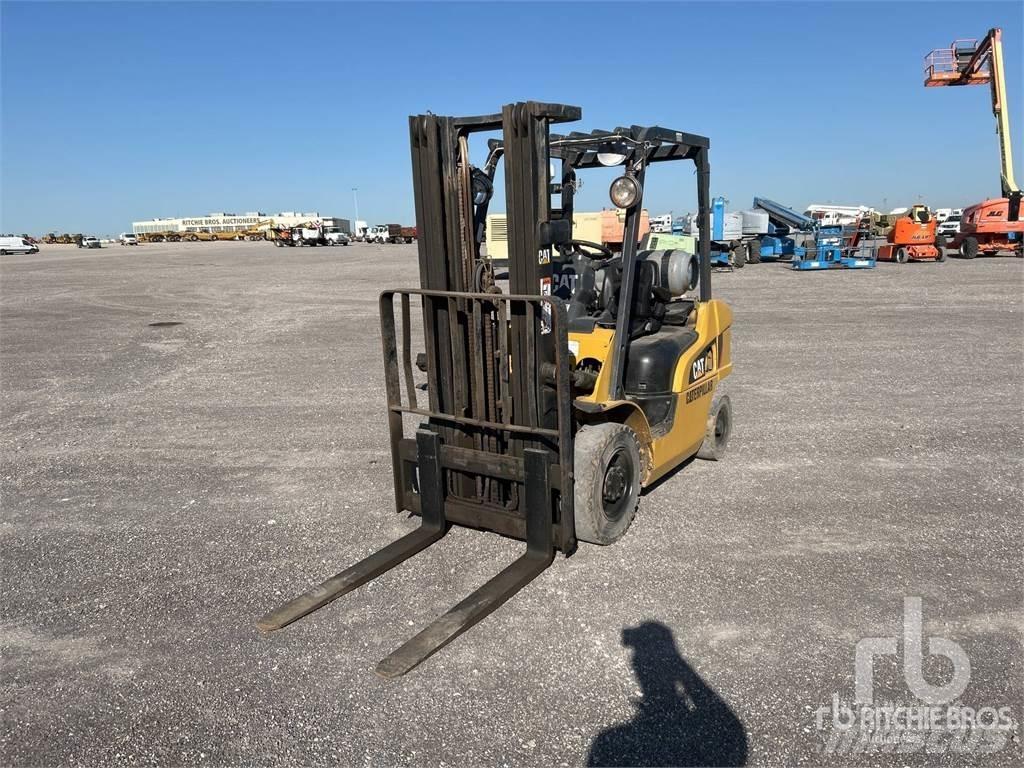 CAT P5000 Дизельні навантажувачі