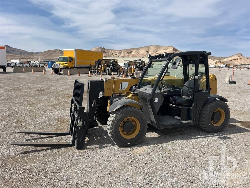 CAT TH255C Телескопічні навантажувачі