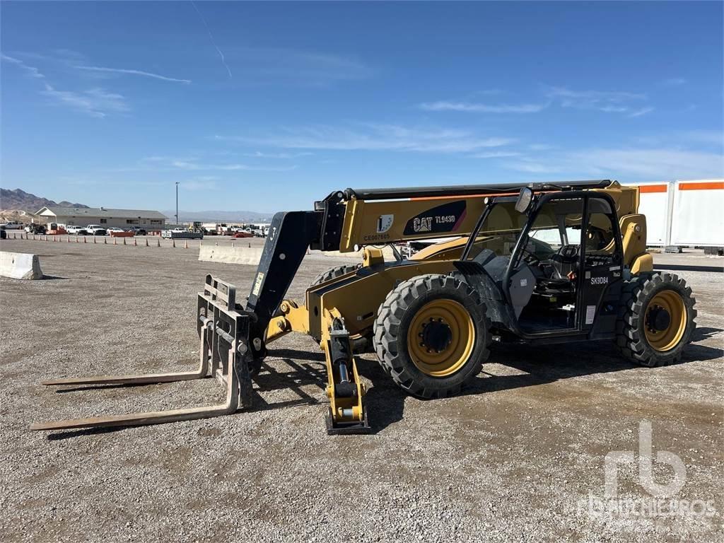 CAT TL943D Телескопічні навантажувачі