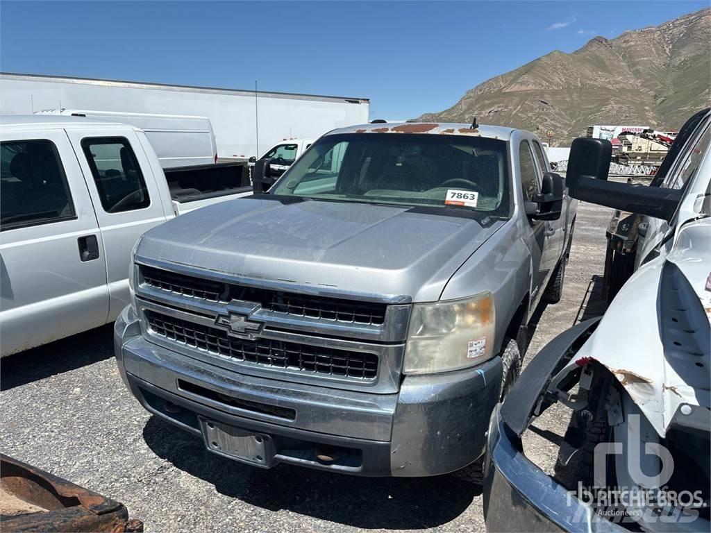 Chevrolet 2500 Пікапи / Бічне розвантаження