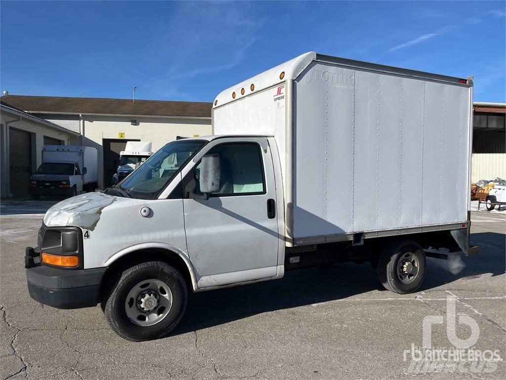 Chevrolet 3500 Панельні фургони