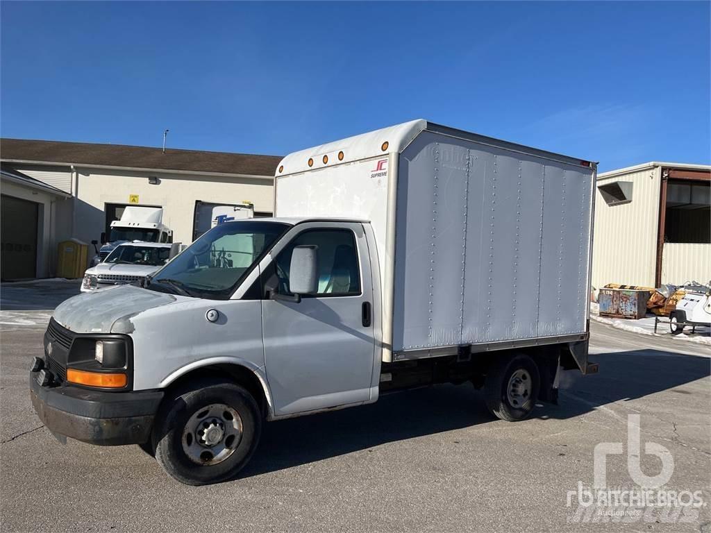 Chevrolet 3500 Панельні фургони