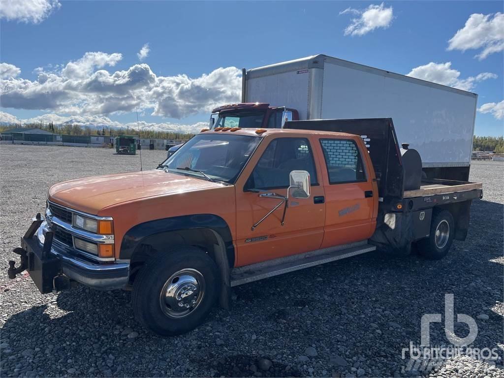 Chevrolet K3500 Вантажівки-платформи/бокове розвантаження