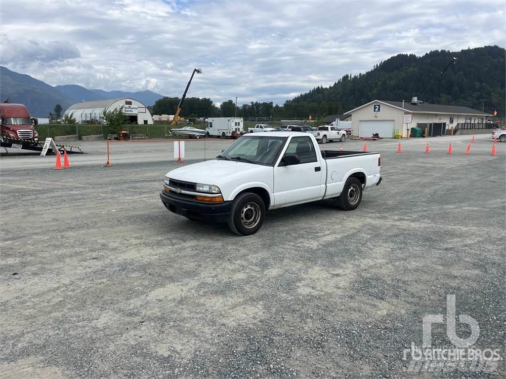 Chevrolet S10 Пікапи / Бічне розвантаження