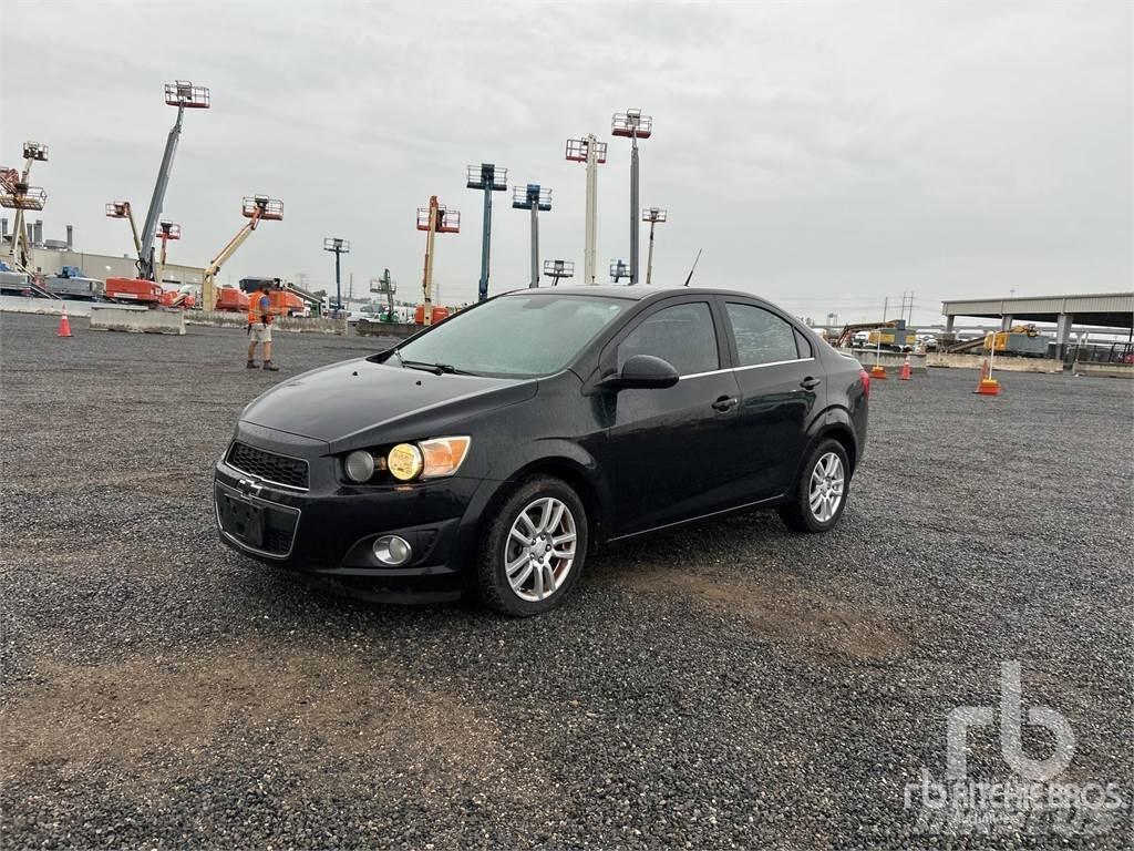 Chevrolet SONIC Автомобілі