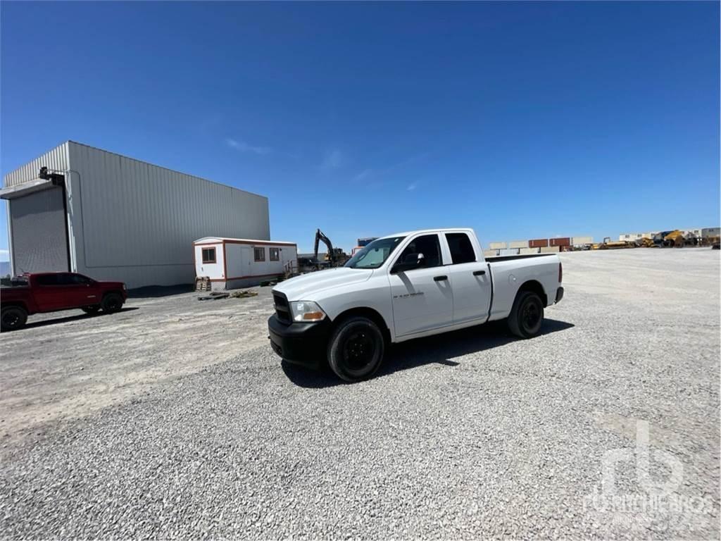 Dodge 1500 Пікапи / Бічне розвантаження