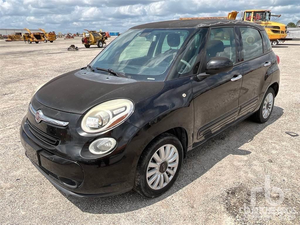 Fiat 500L Автомобілі