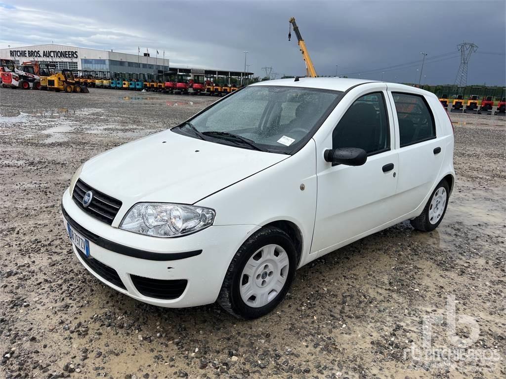 Fiat PUNTO Автомобілі