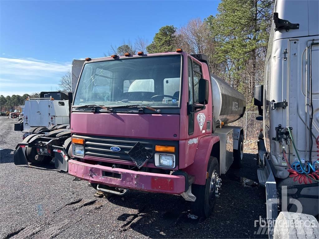 Ford CF8000 Поливальні машини